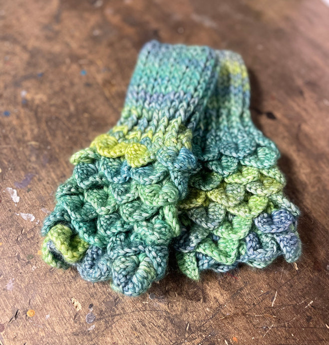 Fingerless Dragonscale Gloves - Tidepool