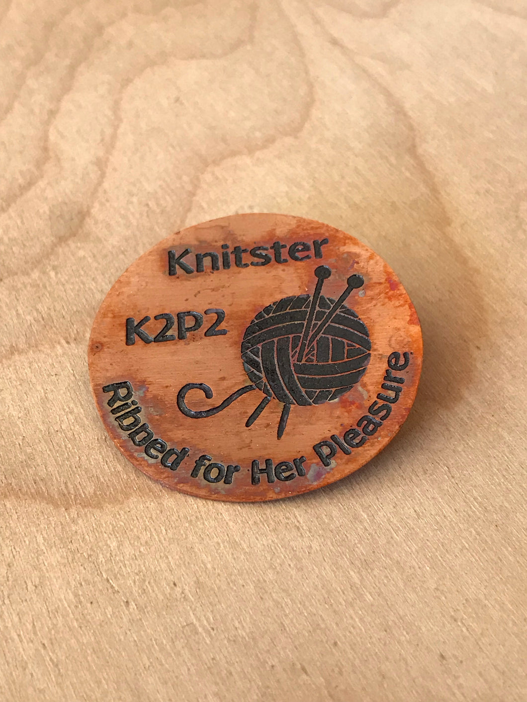 Knitster Medallion Pin